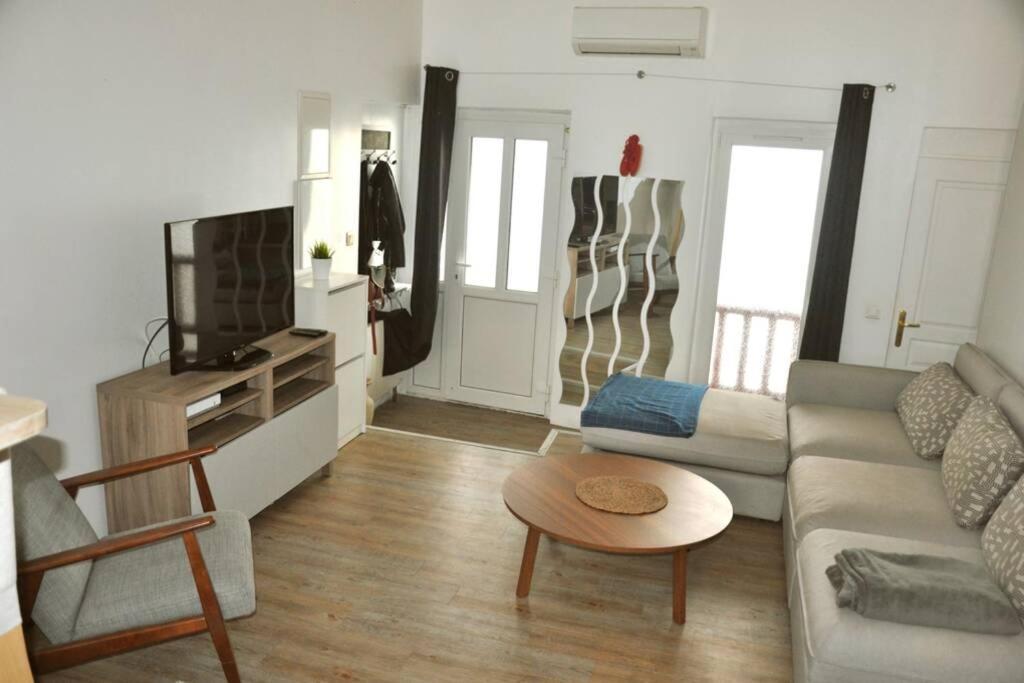 Duplex Avec Belle Terasse Au Centre De Bayonne Appartement Buitenkant foto